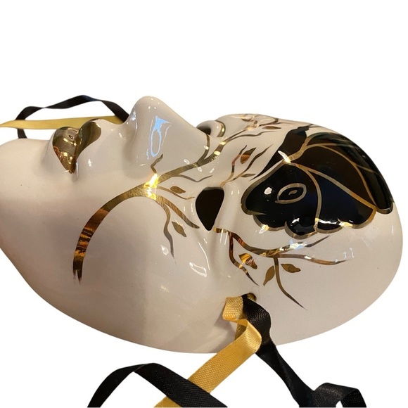 Vintage 80s 90s venetian handmade ceramic gold black white butterfly mask Decor - Picture 2 of 9